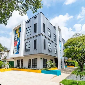Ayenda Living Box Hotel